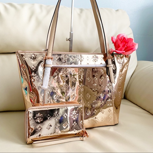 ❗️LAST ONE NWT Michael Kors Ciara Tote Set - Picture 4 of 7